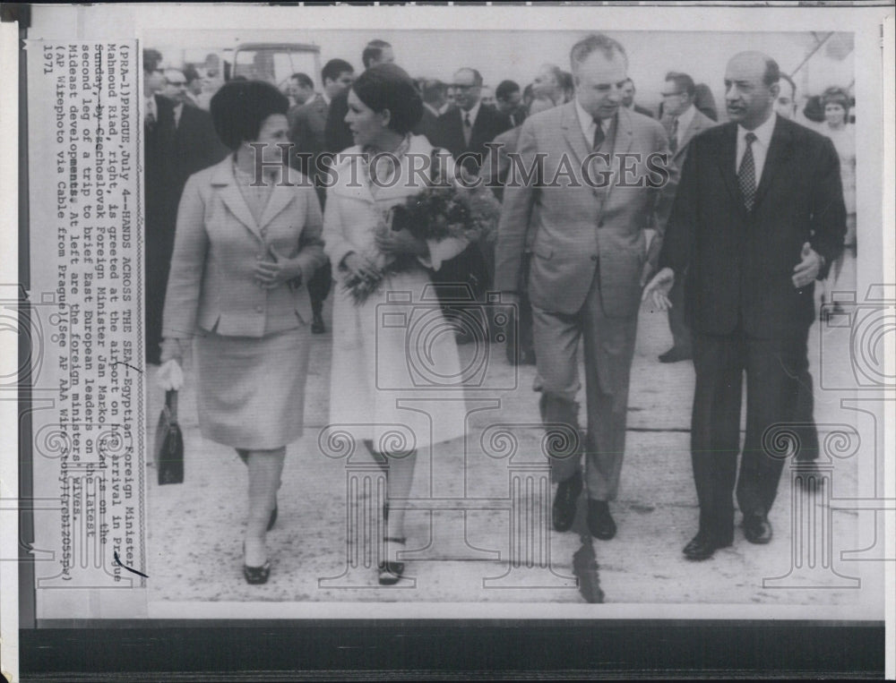 1971 Press Photo Prague, Mahmoud Riad, Egyptian Foreign Minister, Czechoslovak - Historic Images