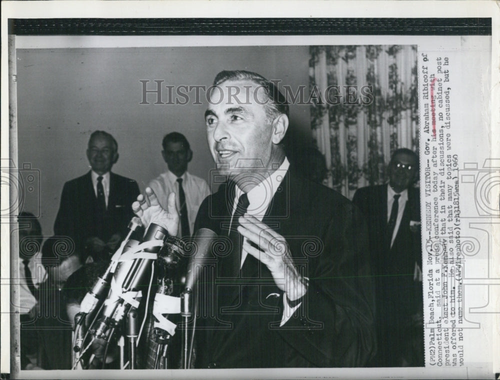 1960 Press Photo Connecticut Governor Abraham Ribicoff at a Press Conference - Historic Images