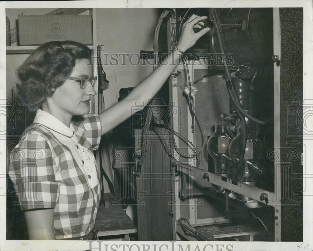 Press Photo Rosalie Woodall Univ Of Florida Professor - Historic Images