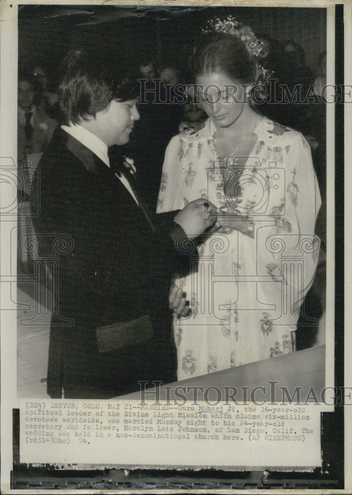 1974 Guru Maharj Ji weds Marolyn Lois Johnson-Historic Images