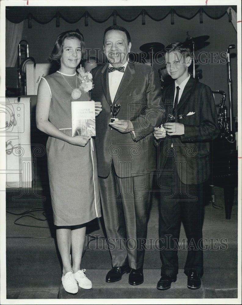 1964 Press Photo Spelling champ Maurice Magly,Connie Basel &amp; Vincent Lopez - Historic Images