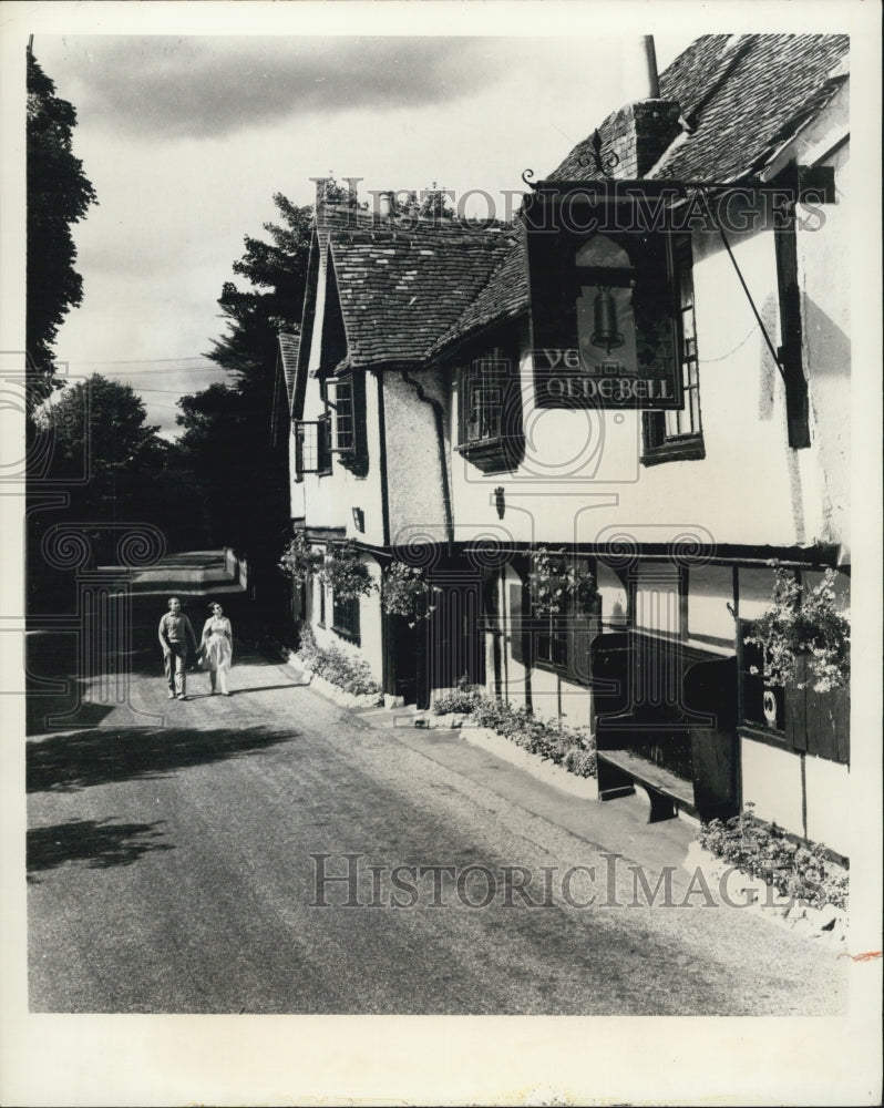 Press Photo English pub - Historic Images