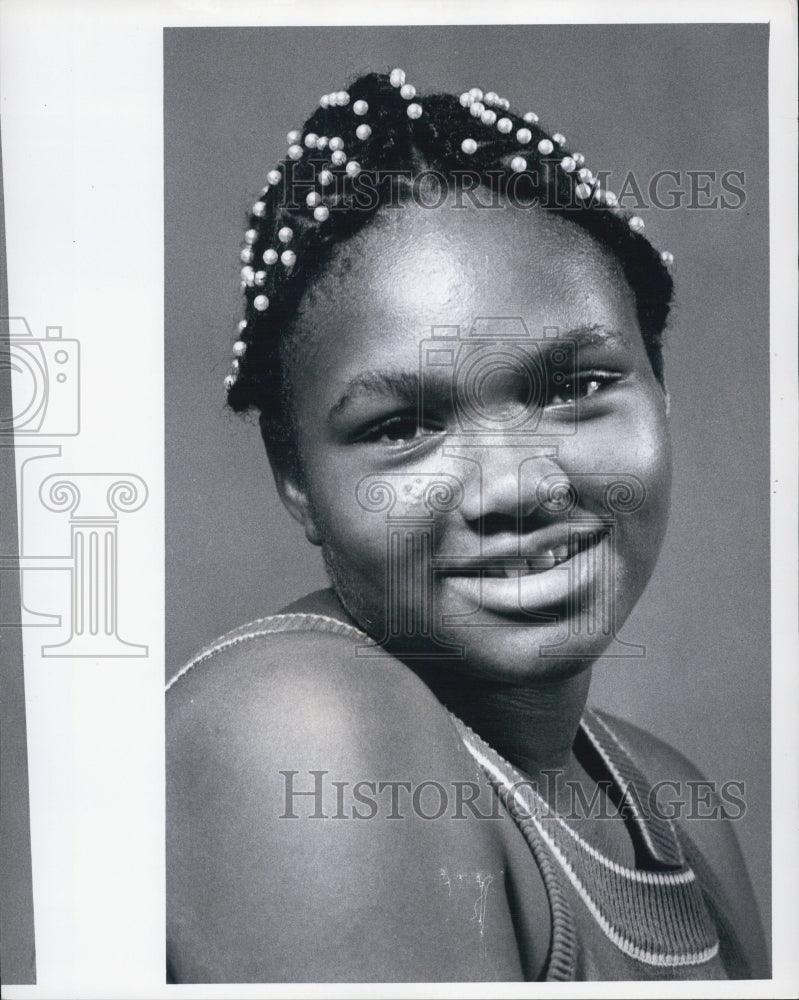 1974 Press Photo Inetta Jackson Cornrows Hairstyle Pearl Beads - RSJ03967 - Historic Images