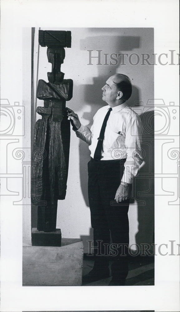 1963 Press Photo George Holschuh Caryatid - Historic Images