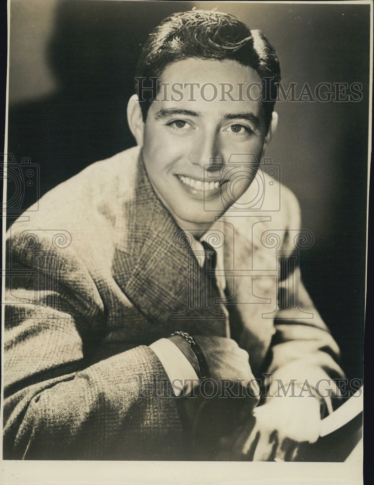 1947 Press Photo Andy Russell, baritone - RSJ04291 - Historic Images