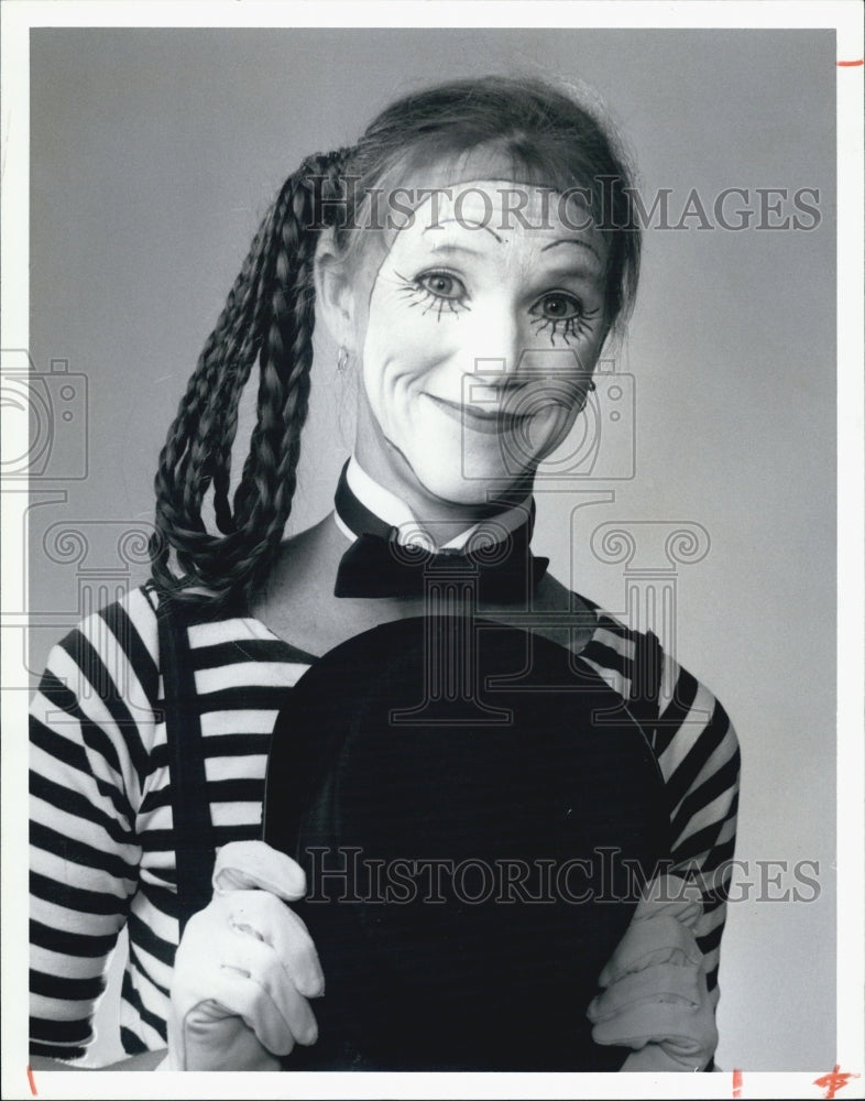 1989 Press Photo Judi Jemison Mime entertainer silent arts movement - RSJ04537 - Historic Images