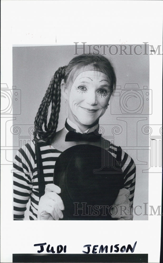 1989 Press Photo Mime entertainer performing artist Judi Jemison - RSJ04539 - Historic Images