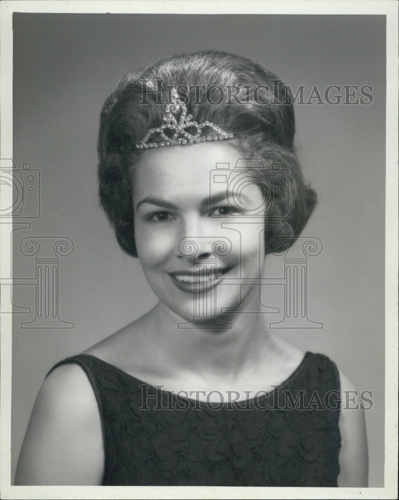 1964 Mrs. Desiree Jenkins of 1964 Northeast shopping Ctr. - Historic Images