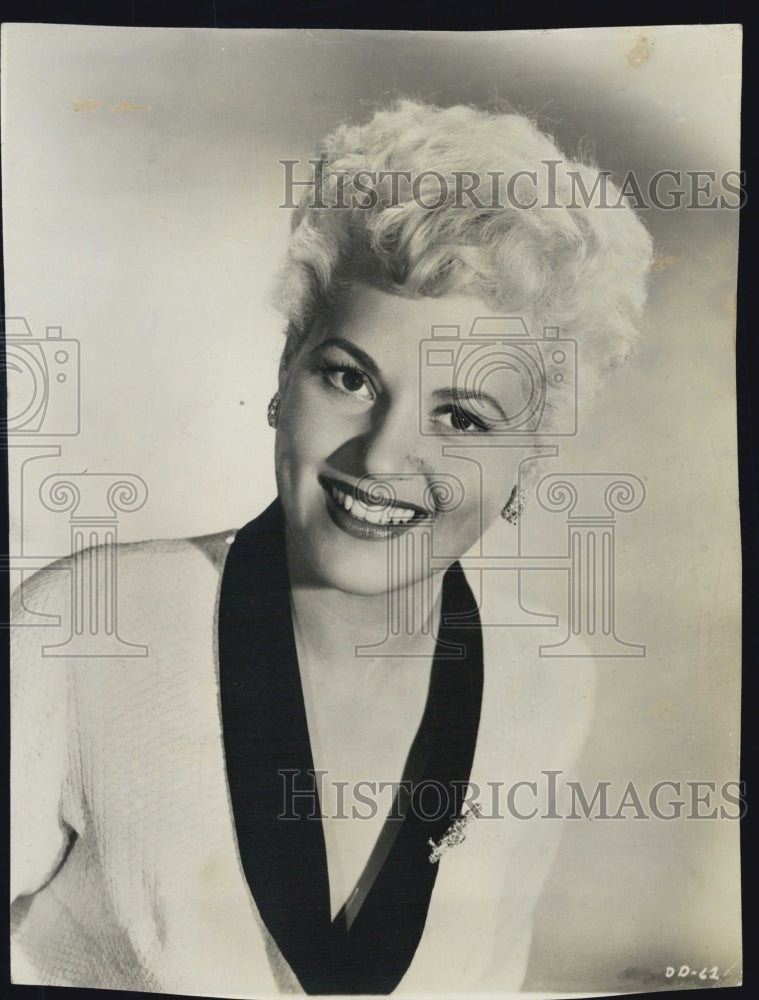 1953 Press Photo Judy Holliday in &quot;My Sister Eileen&quot; - RSJ04757 - Historic Images