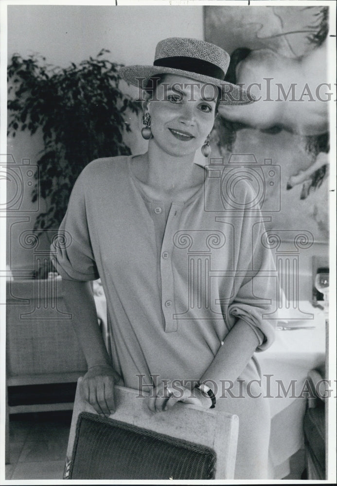 1990 Press Photo Isabella Hofmann - RSJ04999 - Historic Images