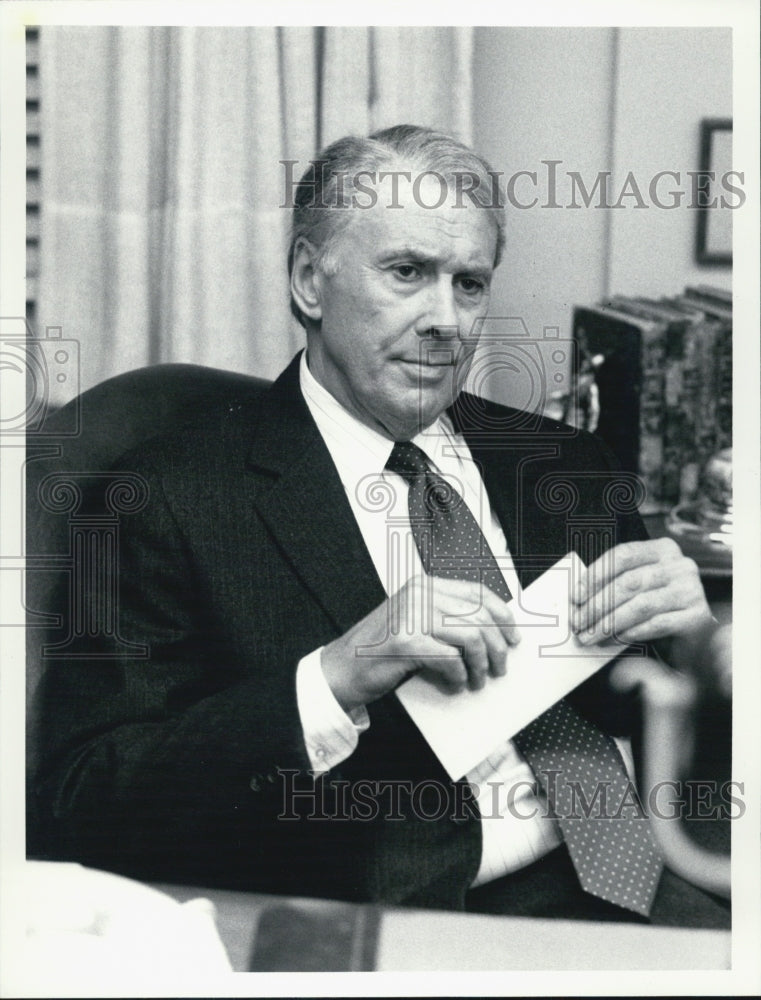 1987 Press Photo American Actor Richard Kiley, A Year In The Life, Emmy Award - Historic Images