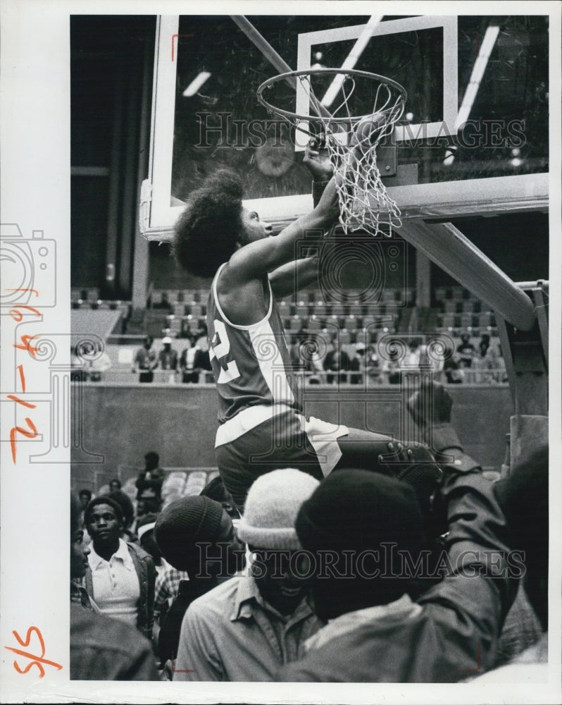 1976 Press Photo The Dunedin Falcons - High School Basketball - Historic Images