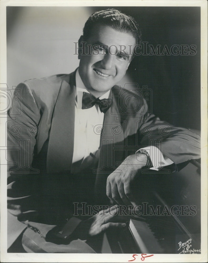 1964 Press Photo Entertainer King Henry. - RSJ05293 - Historic Images