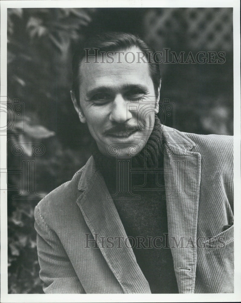 1973 Press Photo Socrates Ballis ,Pres. of Conqueror films, Inc and Producer. - Historic Images