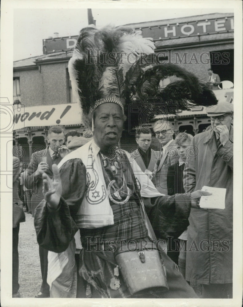 Press Photo England People - Historic Images