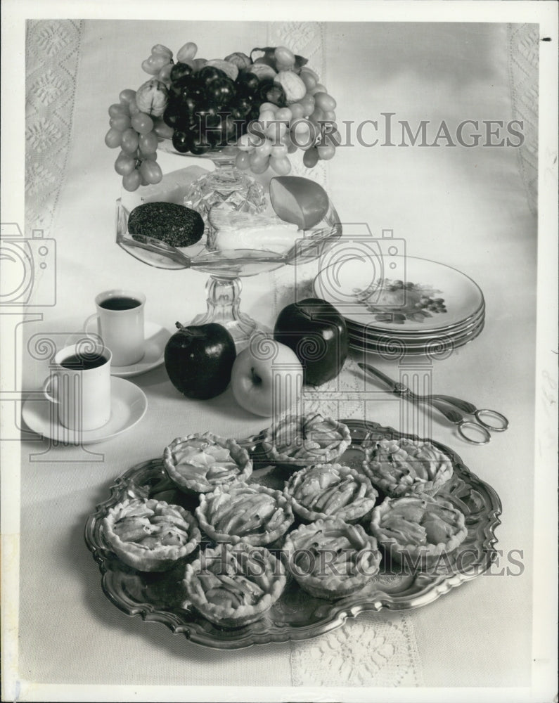 1978 Press Photo Triple Apple Tarts Fruit Dessert Baking - RSJ06803 - Historic Images