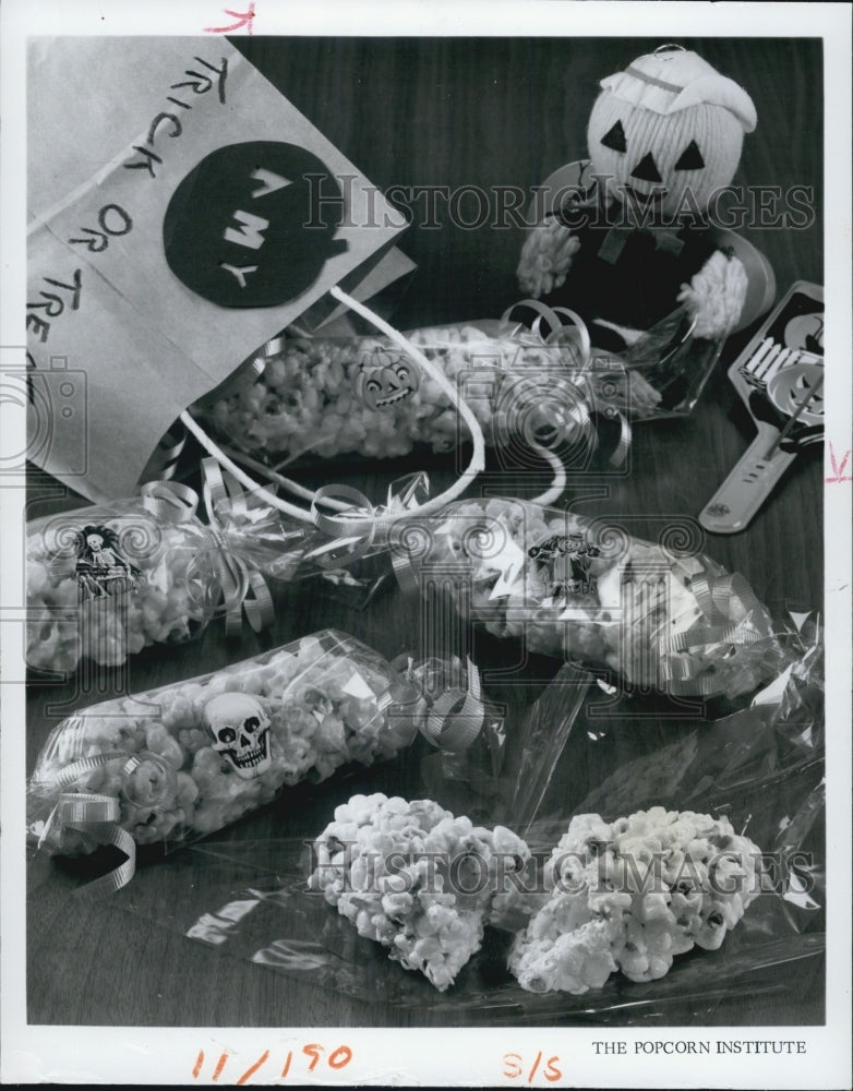 1975 Popcorn Logs Snack-Historic Images