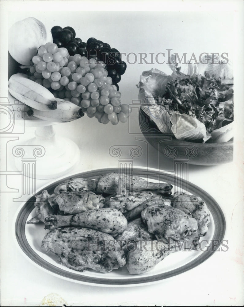 1969 Press Photo Broiled chicken with lemon &amp; tragon - RSJ06883 - Historic Images