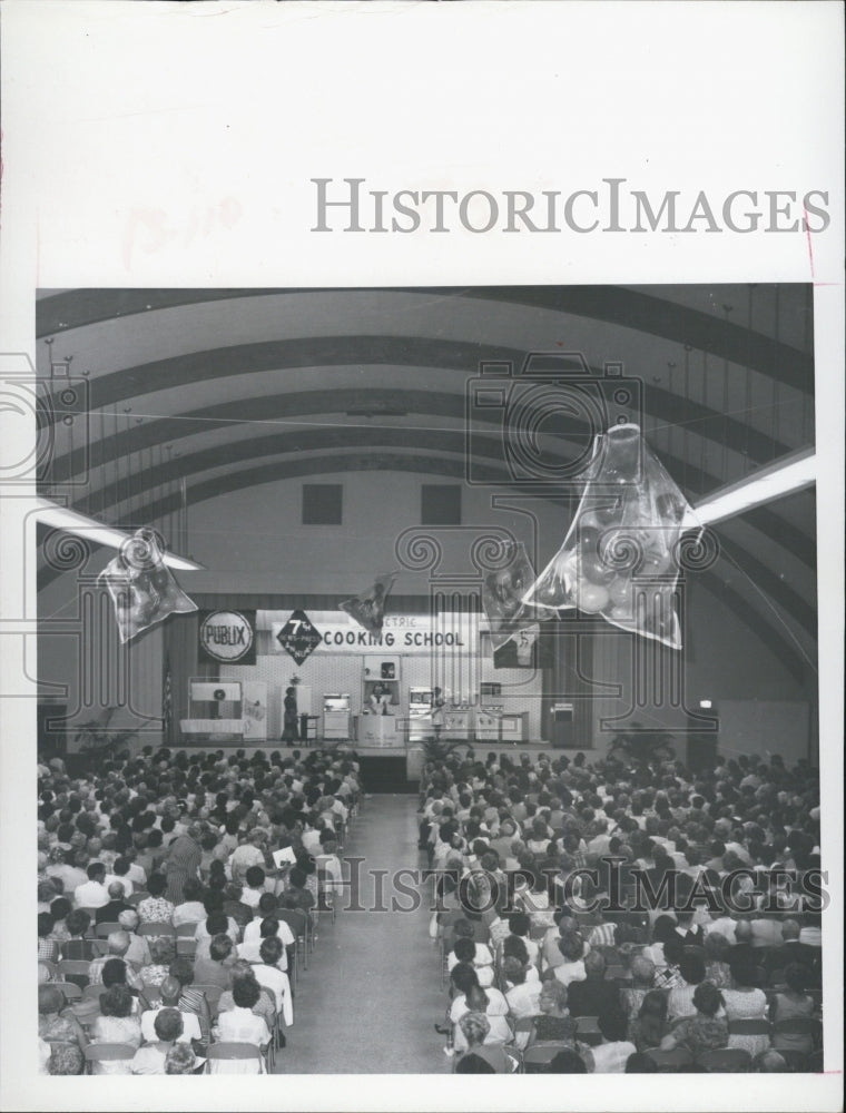 1967 Press Photo A cooking carnival - RSJ06885 - Historic Images