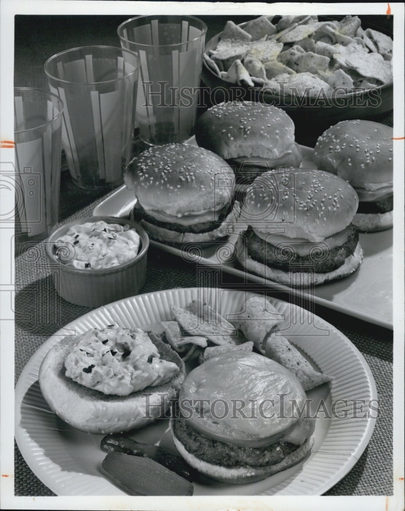 1975 Souper Burgers meal.-Historic Images