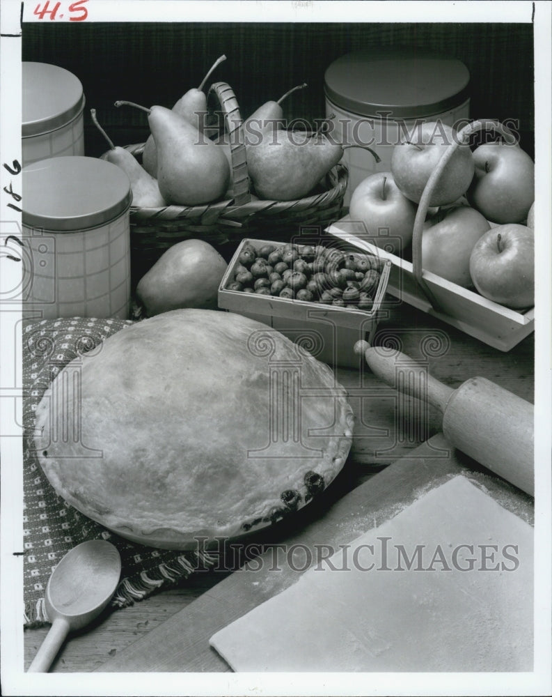 1985 Press Photo Classic Apple Pie - RSJ07025 - Historic Images