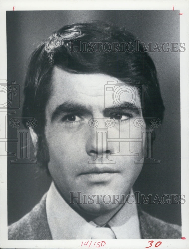 Press Photo Robert Klein on &quot;Comedy Tonight&quot; - RSJ07629 - Historic Images