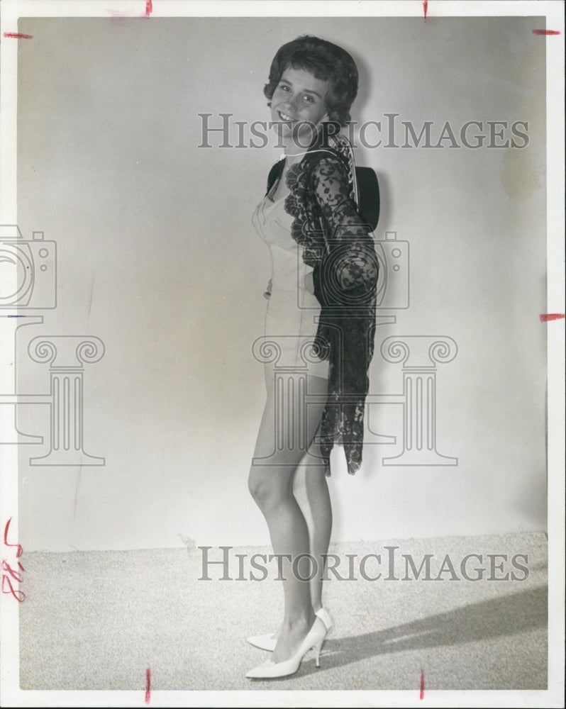 1964 Press Photo Bonnie Moore Contestant For DeSoto Queen - RSJ07821 - Historic Images