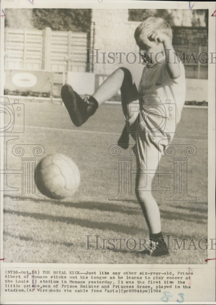 1964 Press Photo Prince Albert Of Monaco Louis II Stadium Soccer - Historic Images