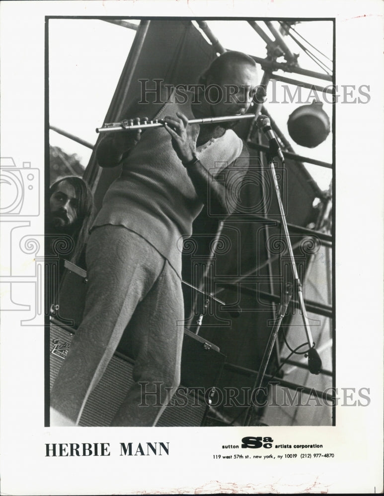 1981 Press Photo Herbie Mann Bayfront Center Musician Performance - RSJ08291 - Historic Images