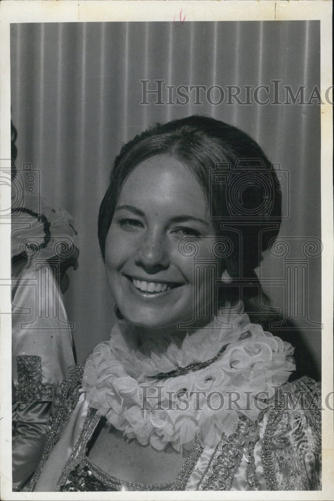 1968 Press Photo Sun Goddess Mary Elizabeth Man Beauty Pageant - RSJ08325 - Historic Images