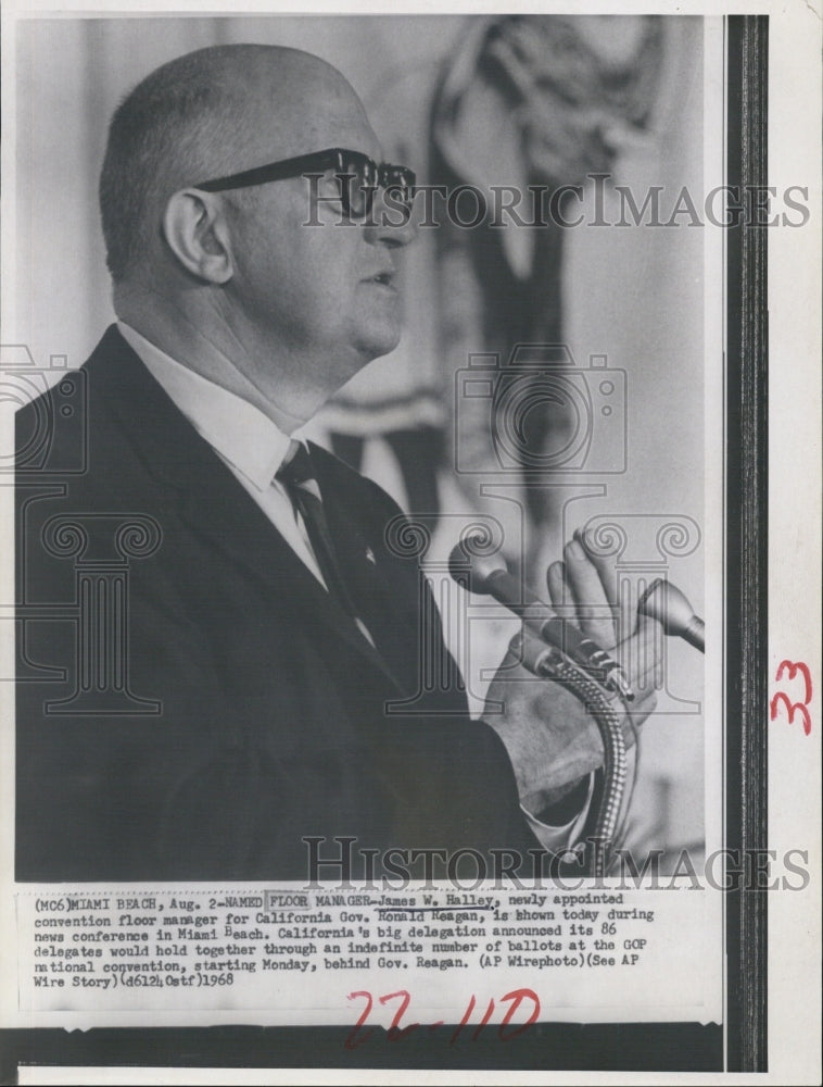 1968 Press Photo James Halley Convention Floor Manager for Gov Ronald Reagan - Historic Images