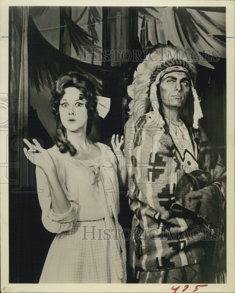 1962 Press Photo Actors Margaret Hall/Richard Marshall in &quot;Little Mary Sunshine&quot; - Historic Images