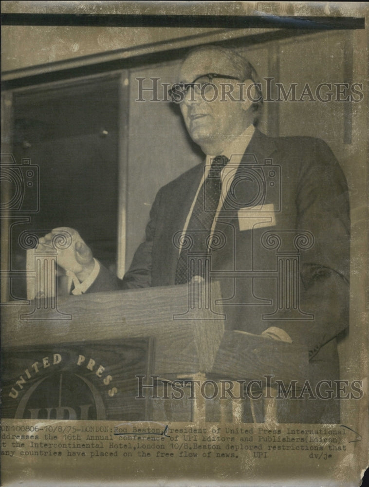 1975 Press Photo Rod Beaton President of United Press International Conference - Historic Images