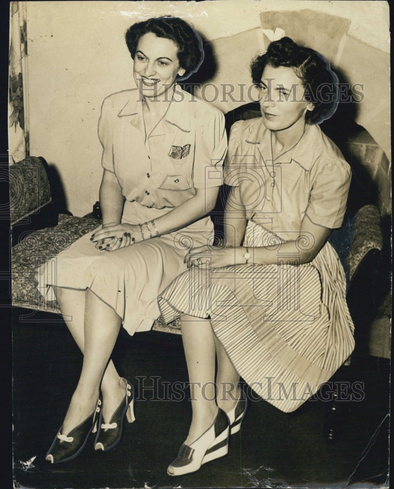 1941 Mrs John Lafferty Mrs Bruce Walters-Historic Images