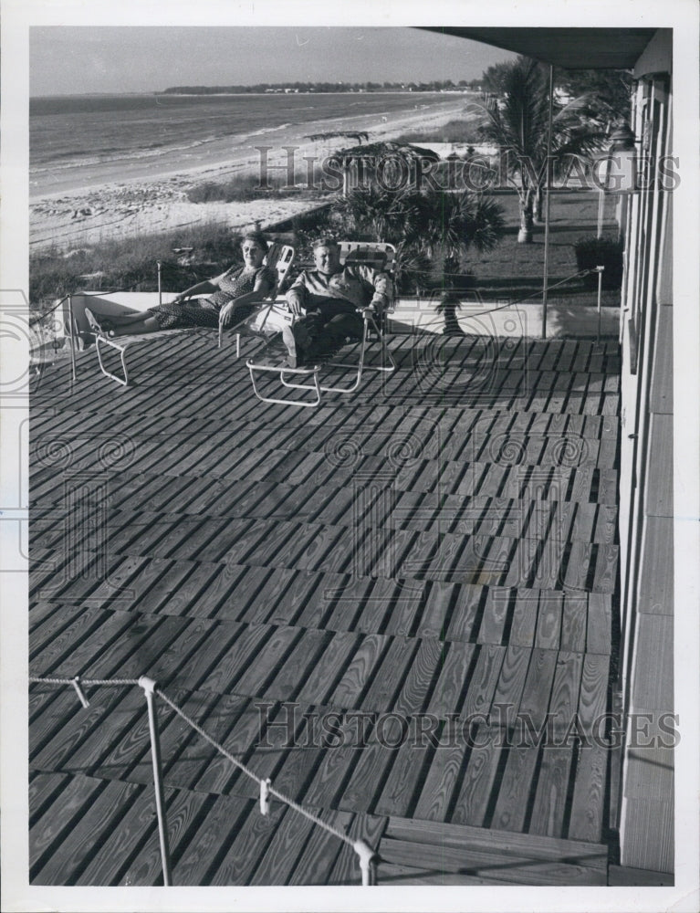 1956 Press Photo Mr Mrs George Watts on Porch Roof - RSJ09677 - Historic Images