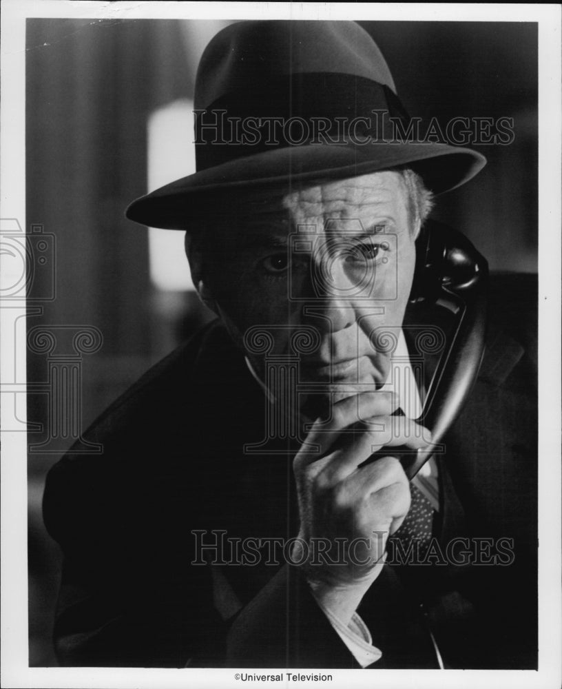 1975 Press Photo Actor David Wayne as Inspector Queen in film &quot;Ellery Queen&quot; - Historic Images