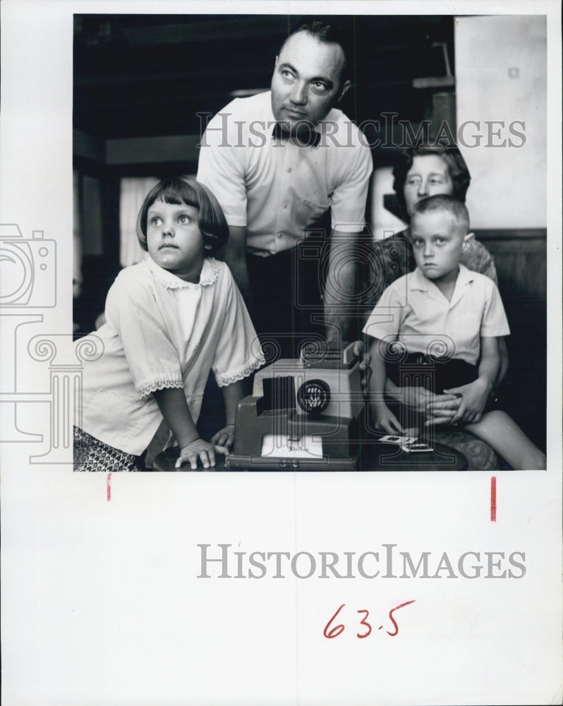 1965 Medical Missionary Dr. Paul Watson back from Thailand-Historic Images