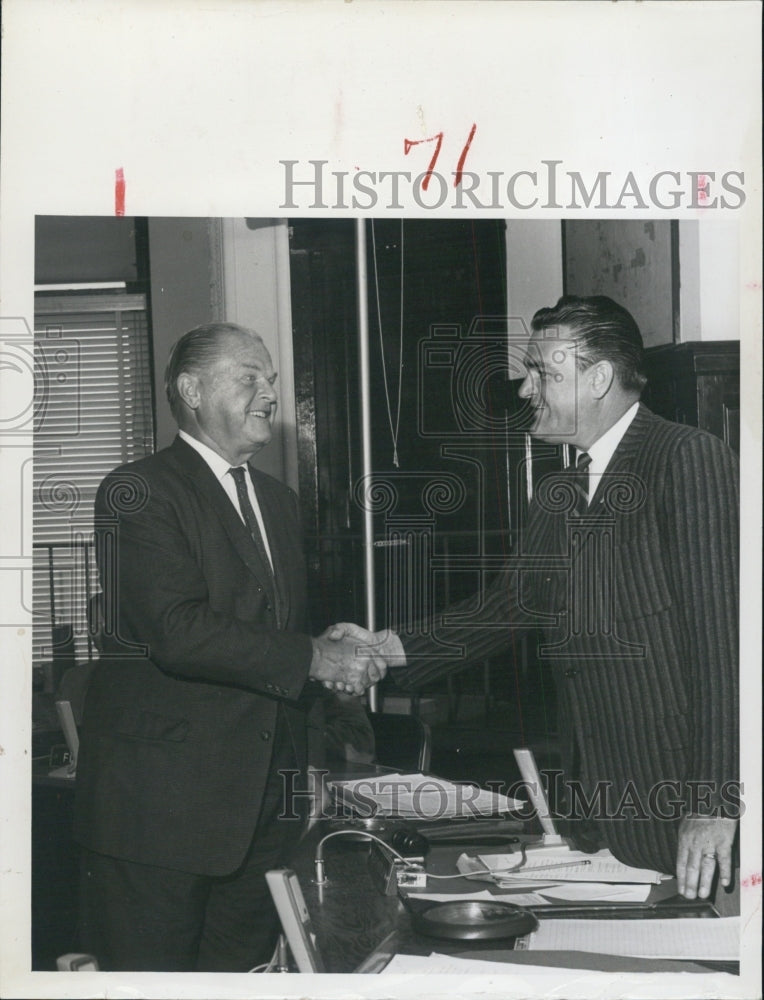 1963 Press Photo Clearwater Mayor RL Weatherly &amp; John Zemoch - RSJ10029 - Historic Images