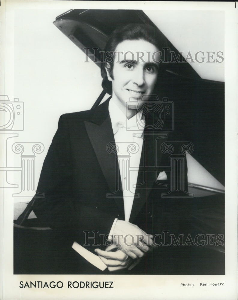 1981 Press Photo Pianist Santiago Rodriguez Van Cliburn Piano Competition Winner - Historic Images