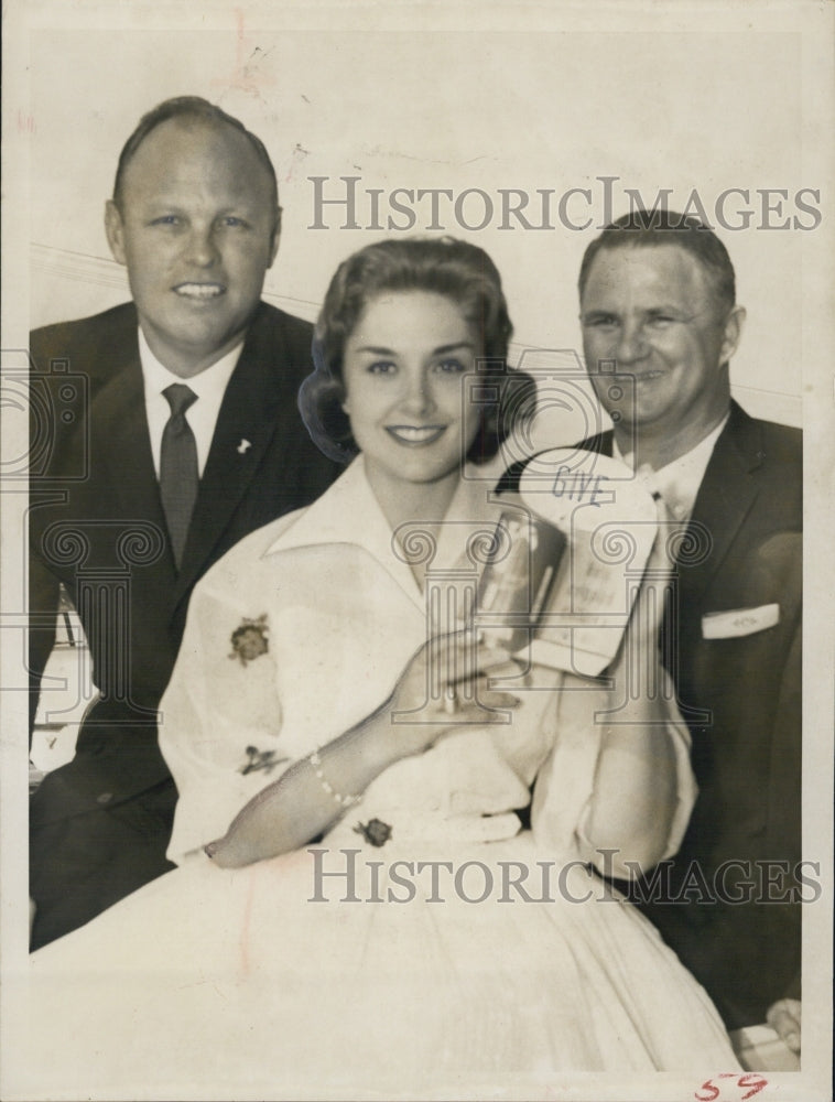 1958 Press Photo  Miss America 1957 Marian Ann McKnight in Easter Seals ad - Historic Images