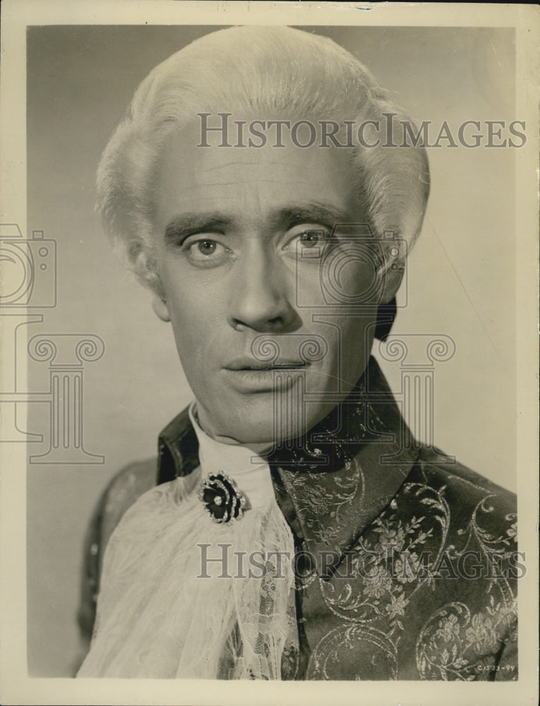 Press Photo Actor Mel Ferrer Dressed For Film Role - Historic Images