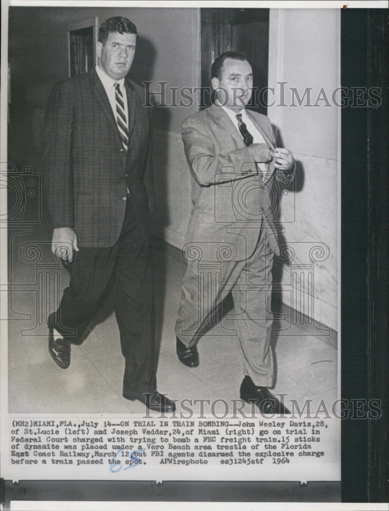 1964 Press Photo John Weasley Davis on trial in Federal Court for trying to - Historic Images