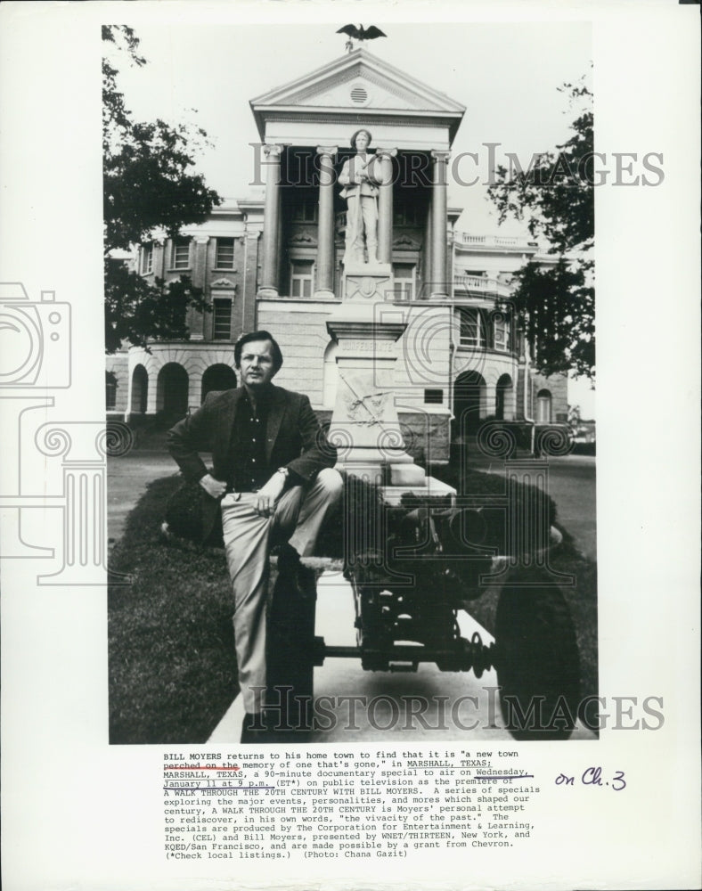 Press Photo Bill Moyers tv host returns to his hometown Marshal Texas - Historic Images