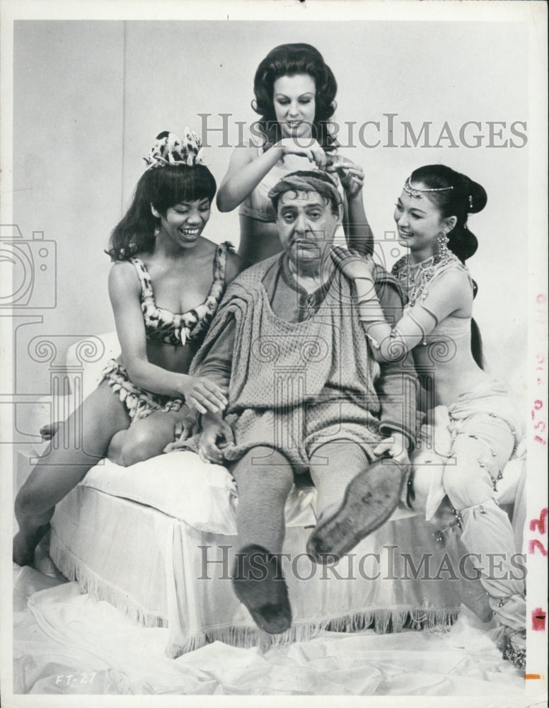 1970 Zero Mostel Actor A Funny Thing Happened on the way to the-Historic Images