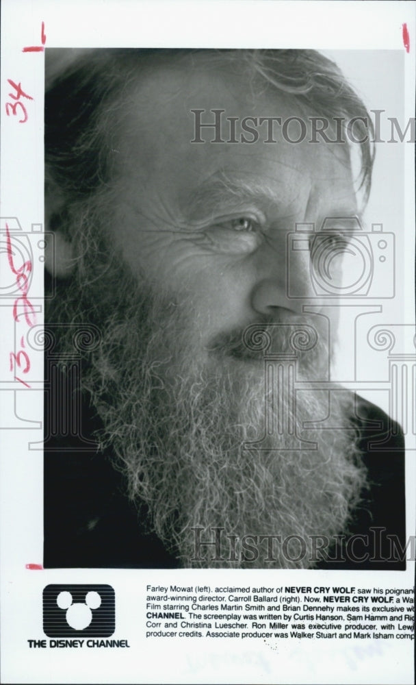 1986 Press Photo Farley Mowat in "Never Cry Wolf" - RSJ11289 - Historic Images