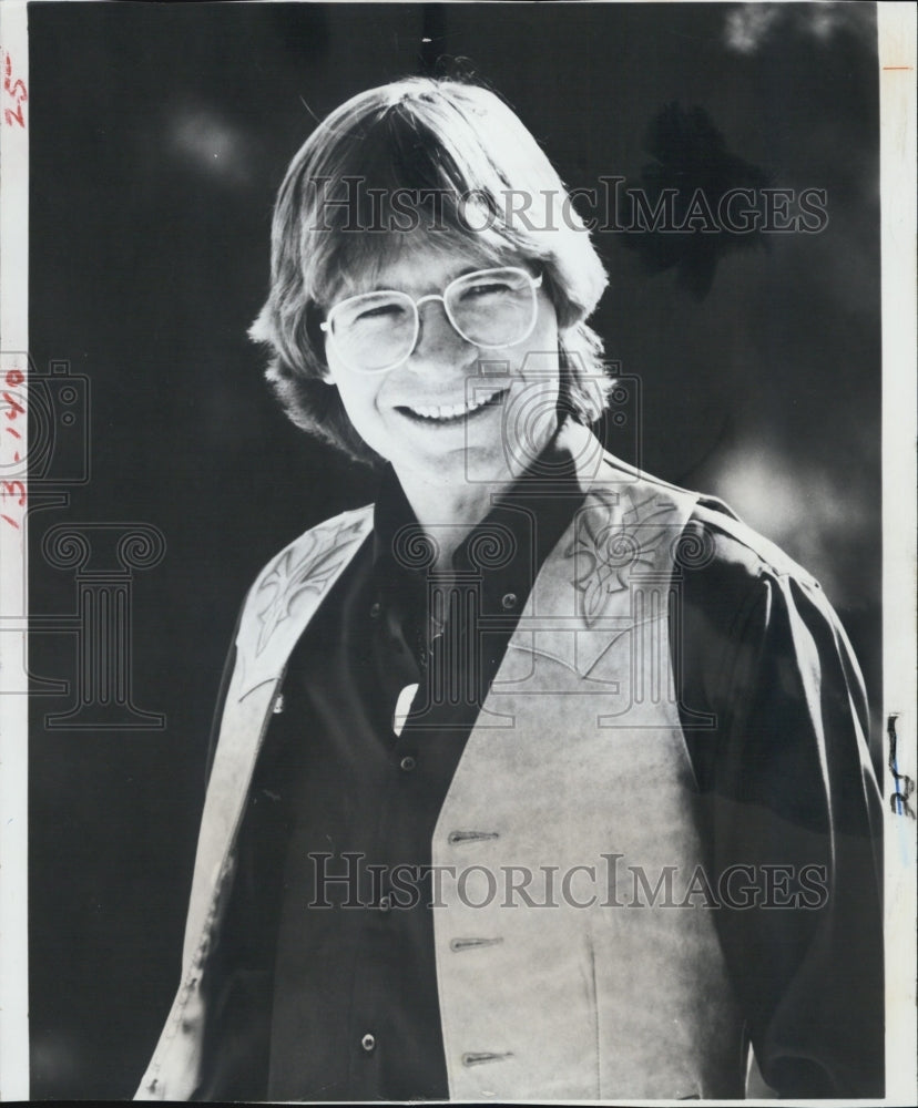 1983 Press Photo John Denver  German American singer/songwriter. - Historic Images