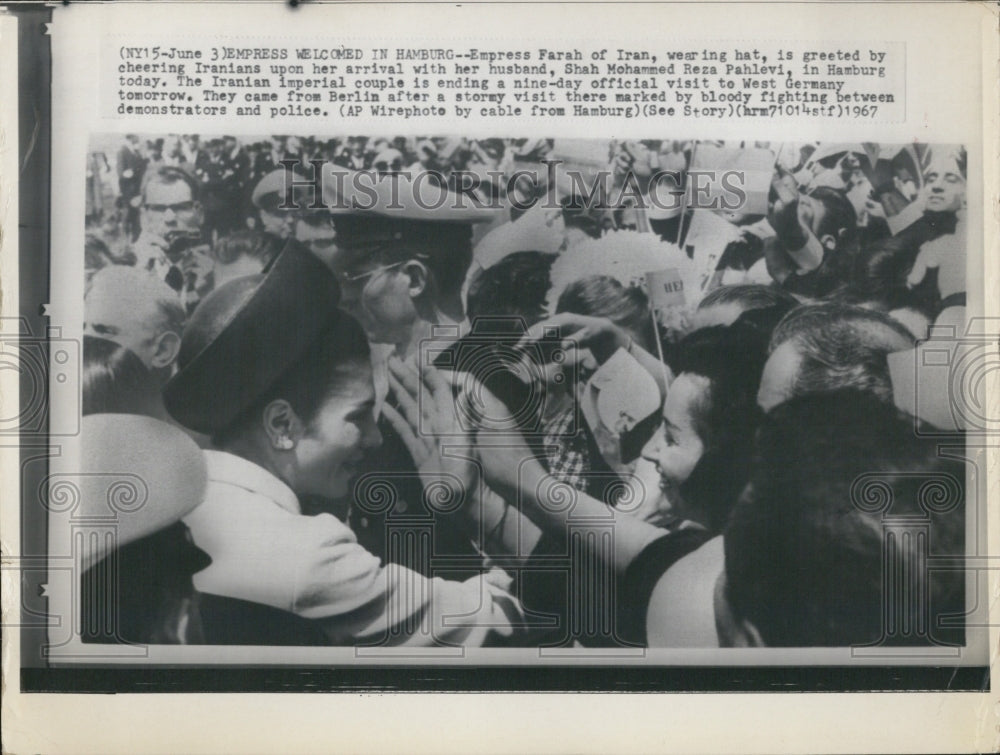 1967 Press Photo Empress Farah of Iran in Hamburg with Shah - RSJ11935 - Historic Images