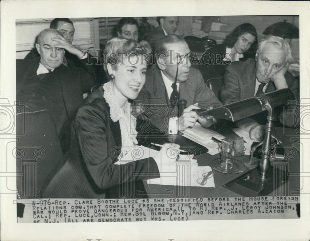 1943 Press Photo Rep. Clare Booth Luce Testifies House Foreign Relations Com. - Historic Images