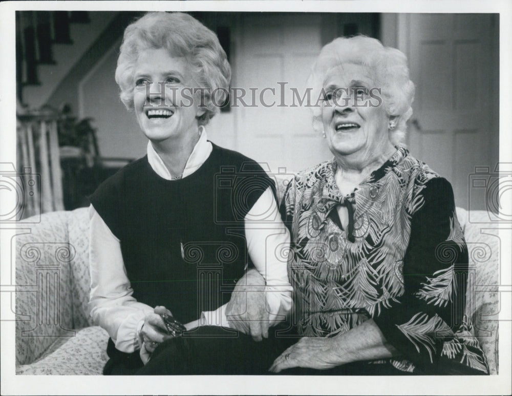 1981 Press Photo Lois Kibbee The Edge Of Night Film Television Actor - RSJ12779 - Historic Images