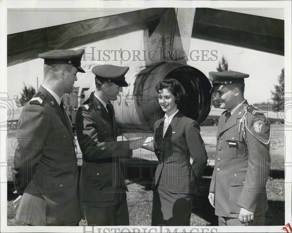 1960 Press Photo Joan Drawdy enrolled in an Air Force ROTC course. - RSJ13057 - Historic Images